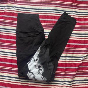 ALO yoga LEGGINGS BLACK MESH WHITE SIZE XS